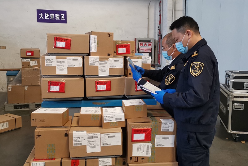 “两段准入”新模式  助力货物快通关（图）