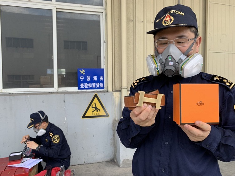 宁波海关查获侵权货物6000件（图）