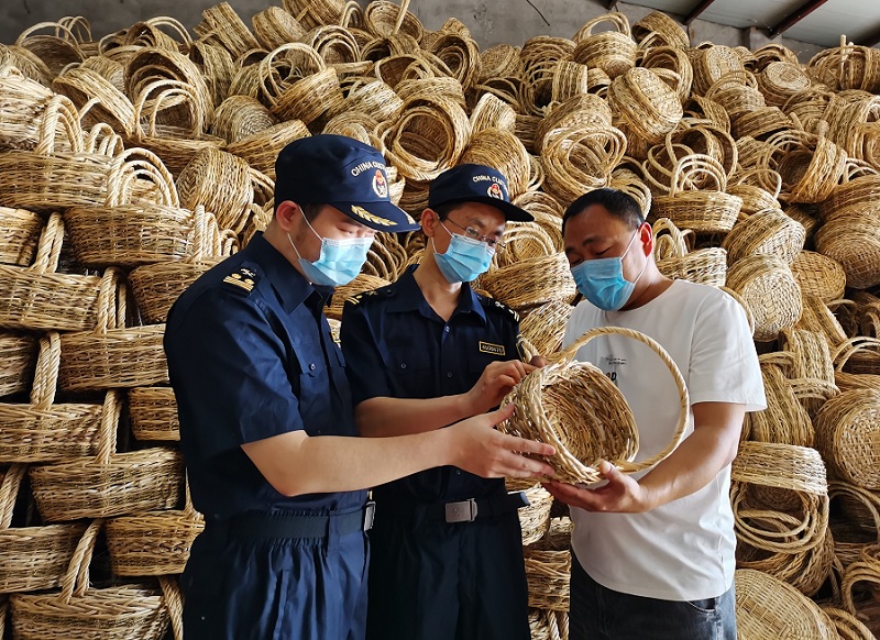 柳枝编出海外“淘金路”（图）