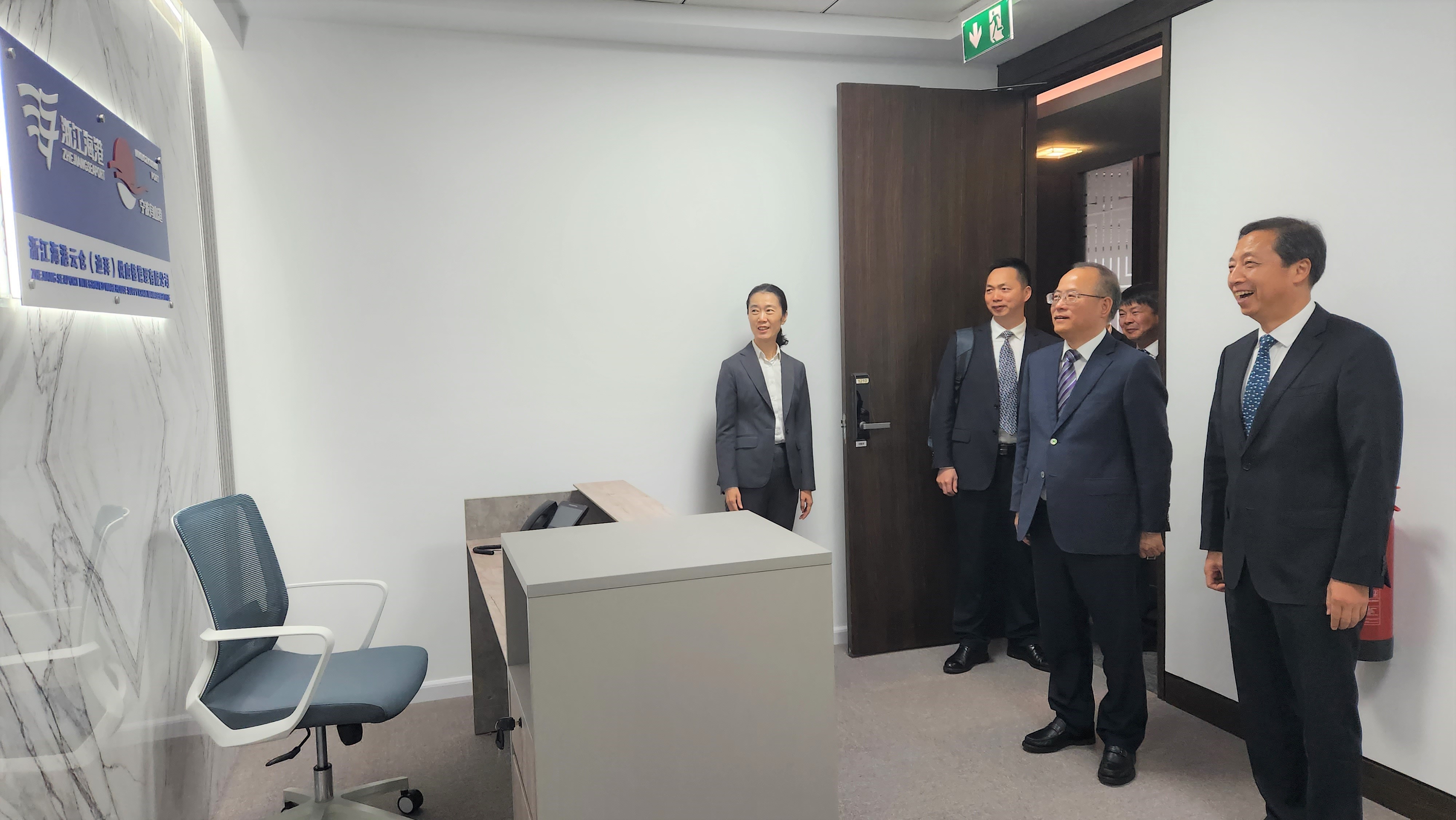 d2d070198fff4c759aa5db0318a5f04.jpg d2d070198fff4c759aa5db0318a5f04.jpg