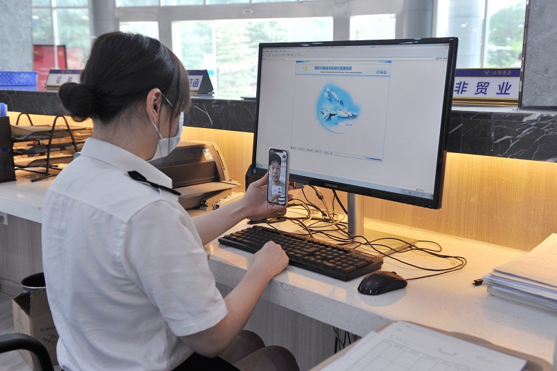 汉阳海关创新监管模式助留学生购国产免税车（图）