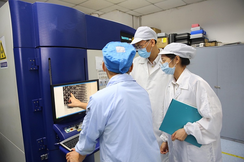 降成本、拓市场,海关助加工贸易企业饮足保税维修“头啖汤”(图) 降成本、拓市场,海关助加工贸易企业饮足保税维修“头啖汤”(图)