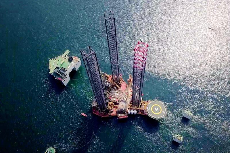 大连海关助力超万吨国产钻井平台顺利交付出口(图)1 大连海关助力超万吨国产钻井平台顺利交付出口(图)1