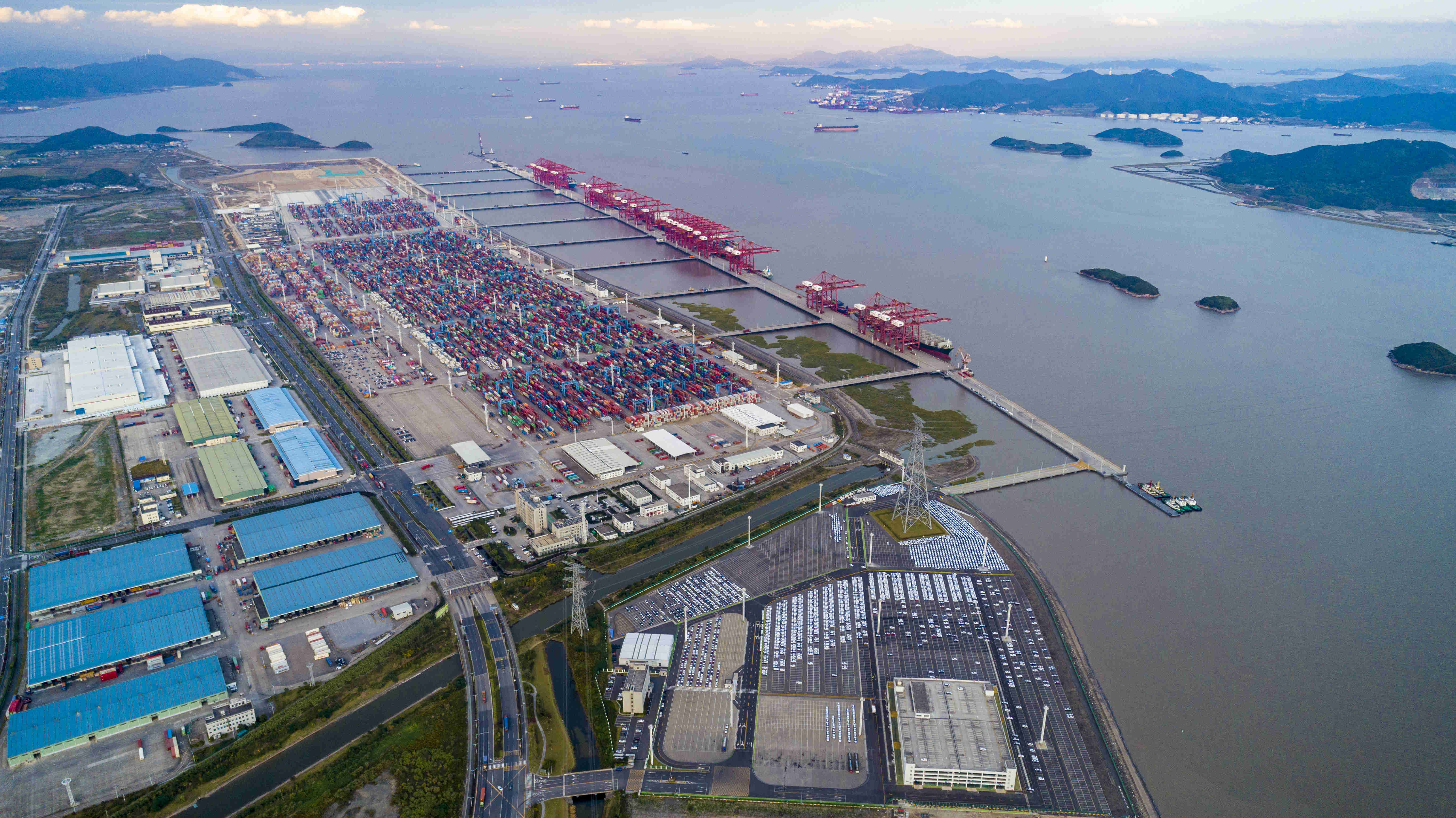 宁波舟山港1至2月份运输生产态势良好